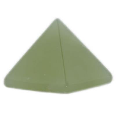 Pyramide en pierre de Jade de Chine (4 cm)