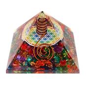 Pyramide en Orgonite 7 Chakras Fleur de Vie et pointe de Cristal de Roche