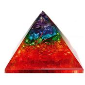 Pyramide en Orgonite 7 Chakras Arc en Ciel