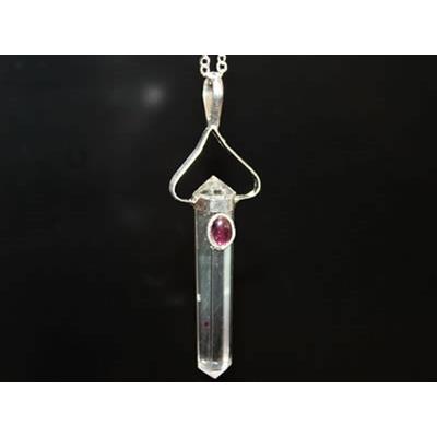 Pendentif Pointe en Cristal de Roche et Cabochon en Grenat montage argenté